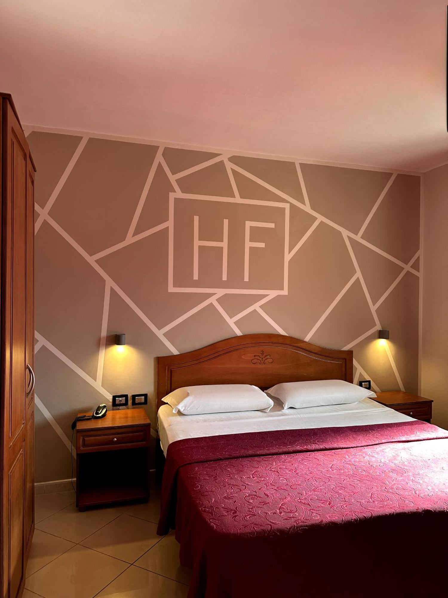 Hotel Plaza Aversa Esterno foto