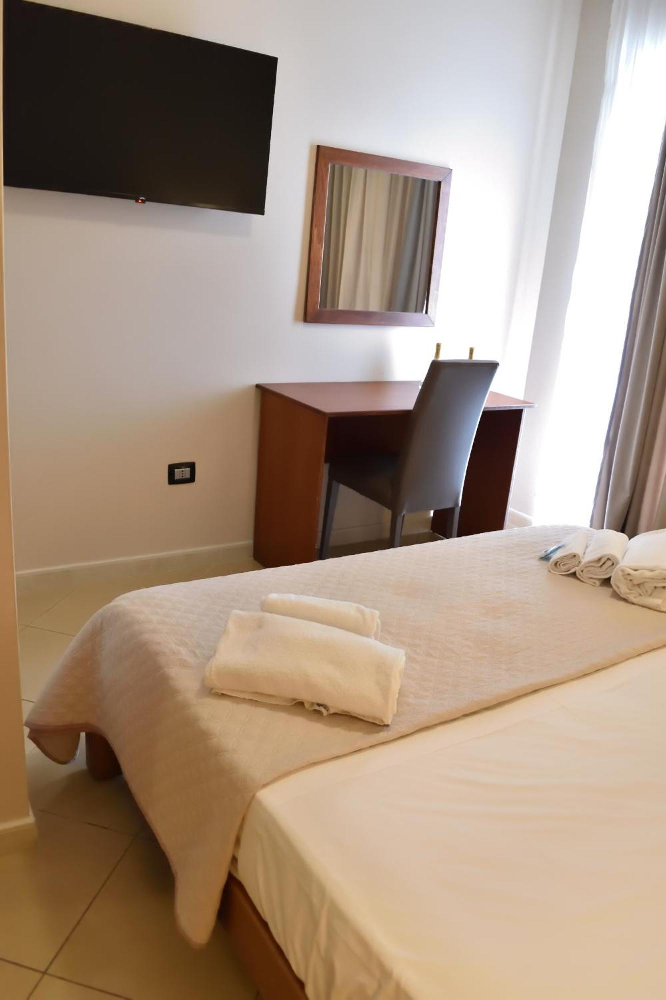 Hotel Plaza Aversa Esterno foto