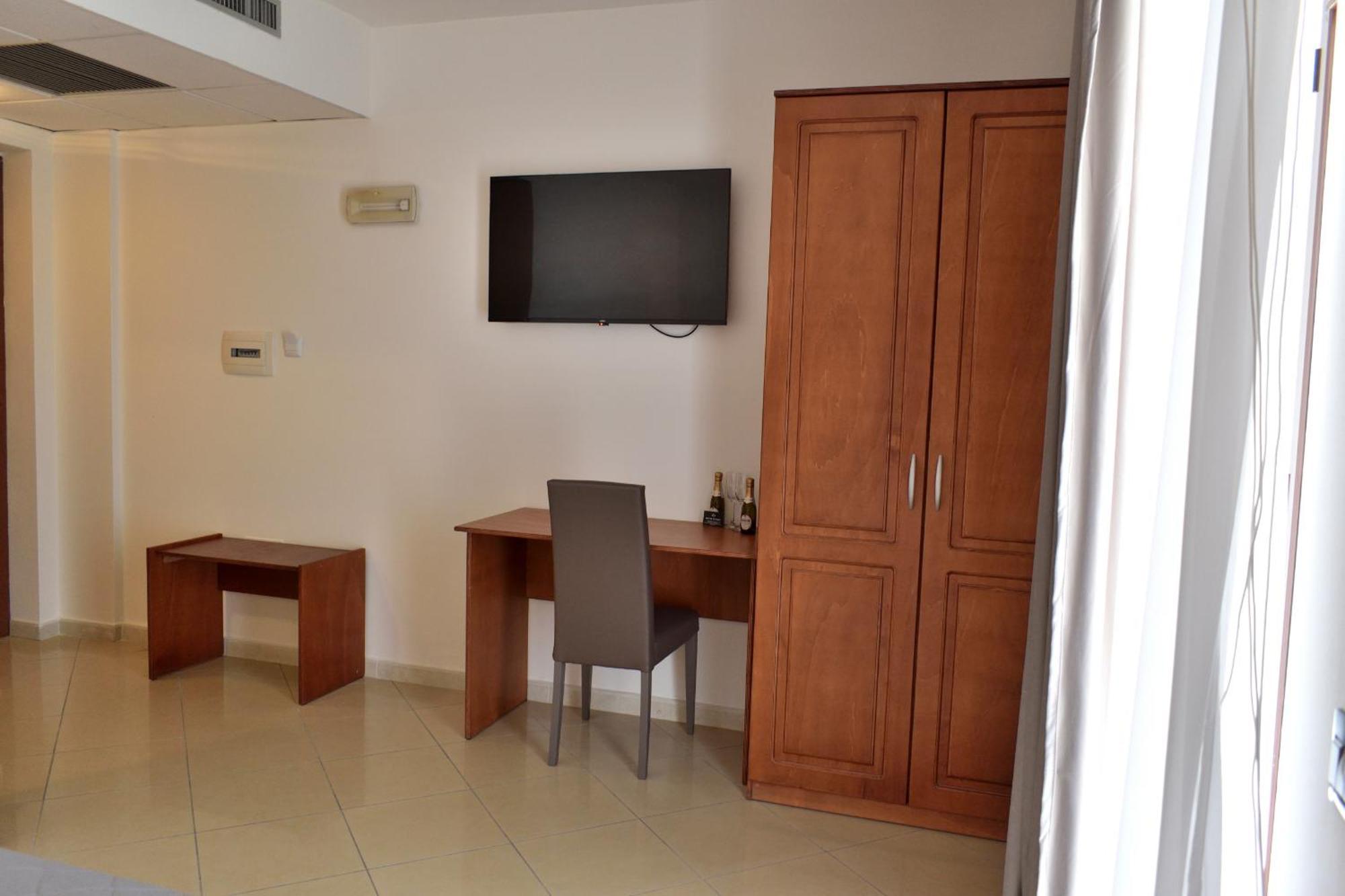 Hotel Plaza Aversa Esterno foto
