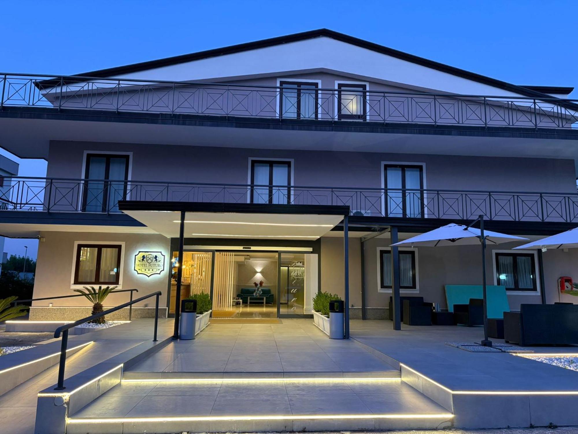 Hotel Plaza Aversa Esterno foto