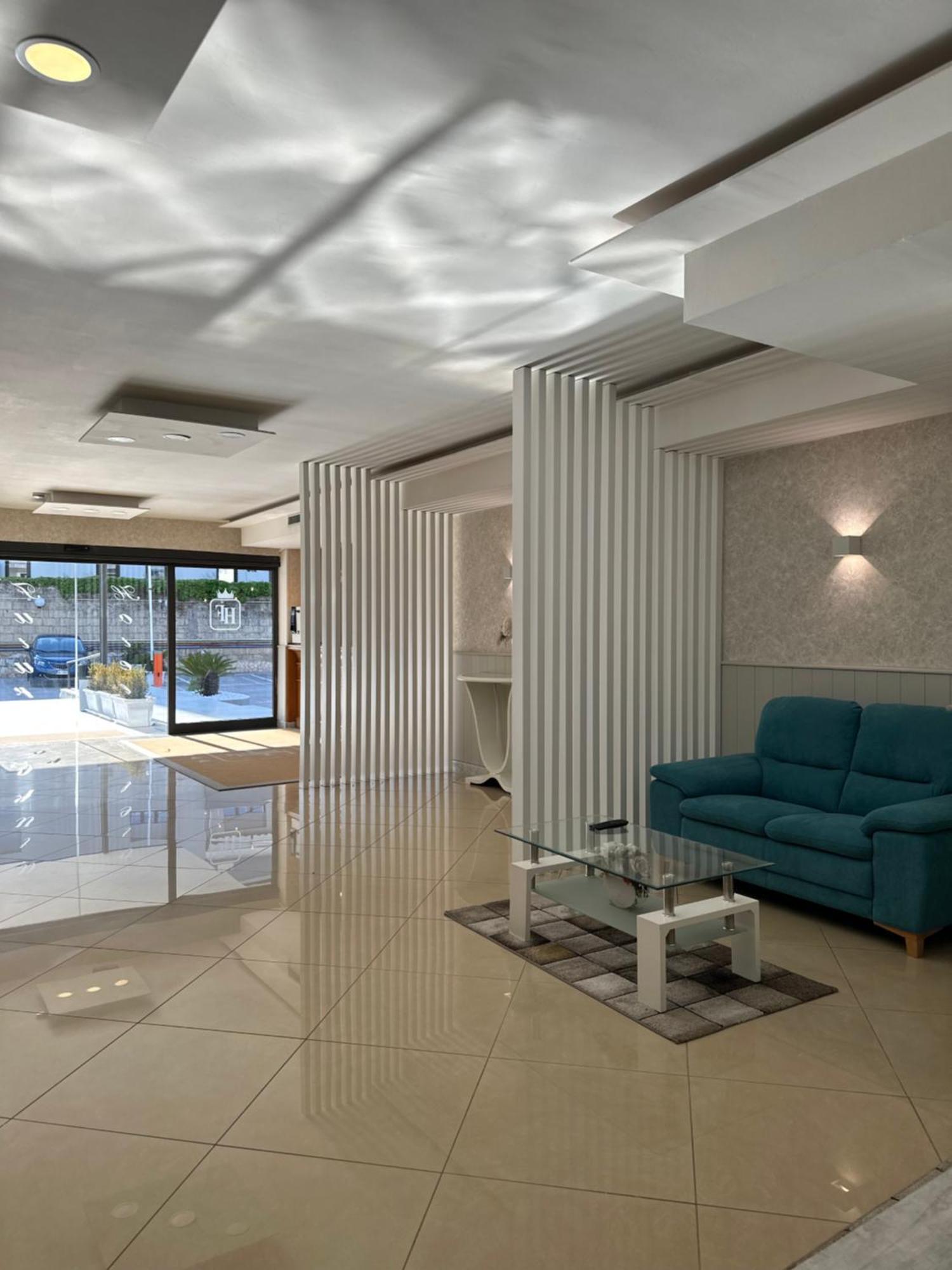 Hotel Plaza Aversa Esterno foto