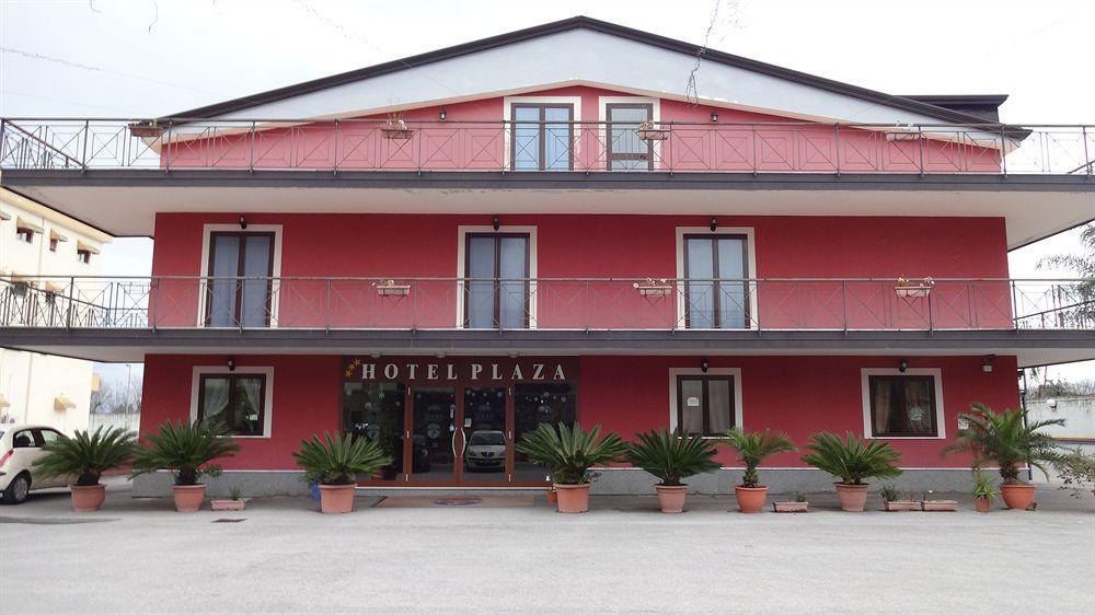 Hotel Plaza Aversa Esterno foto